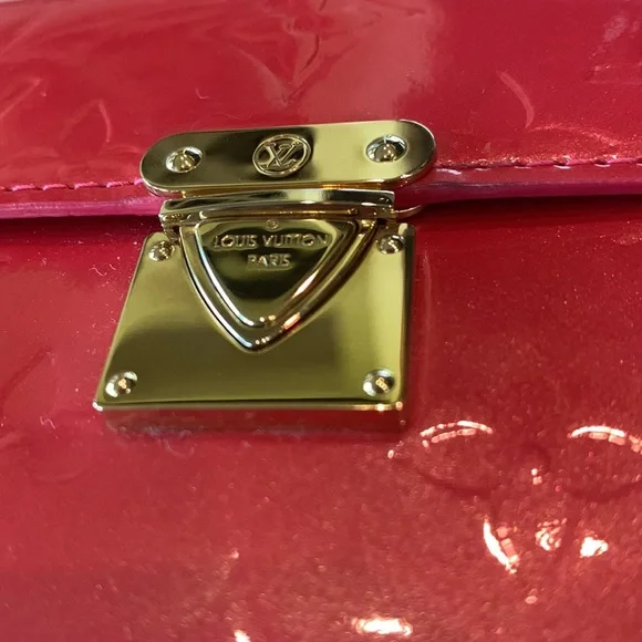 SOLD Louis Vuitton Vernis Koala Wallet - Picture 4 of 17